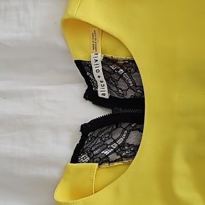 Alice + Olivia Crepe and Lace Top Size 4